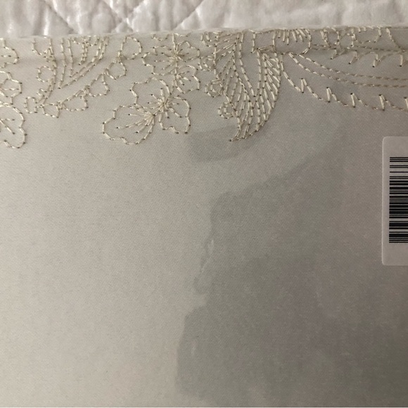 NWT Beautiful Wedding Photo Album With Decorative Stitching Accents - Picture 8 of 9